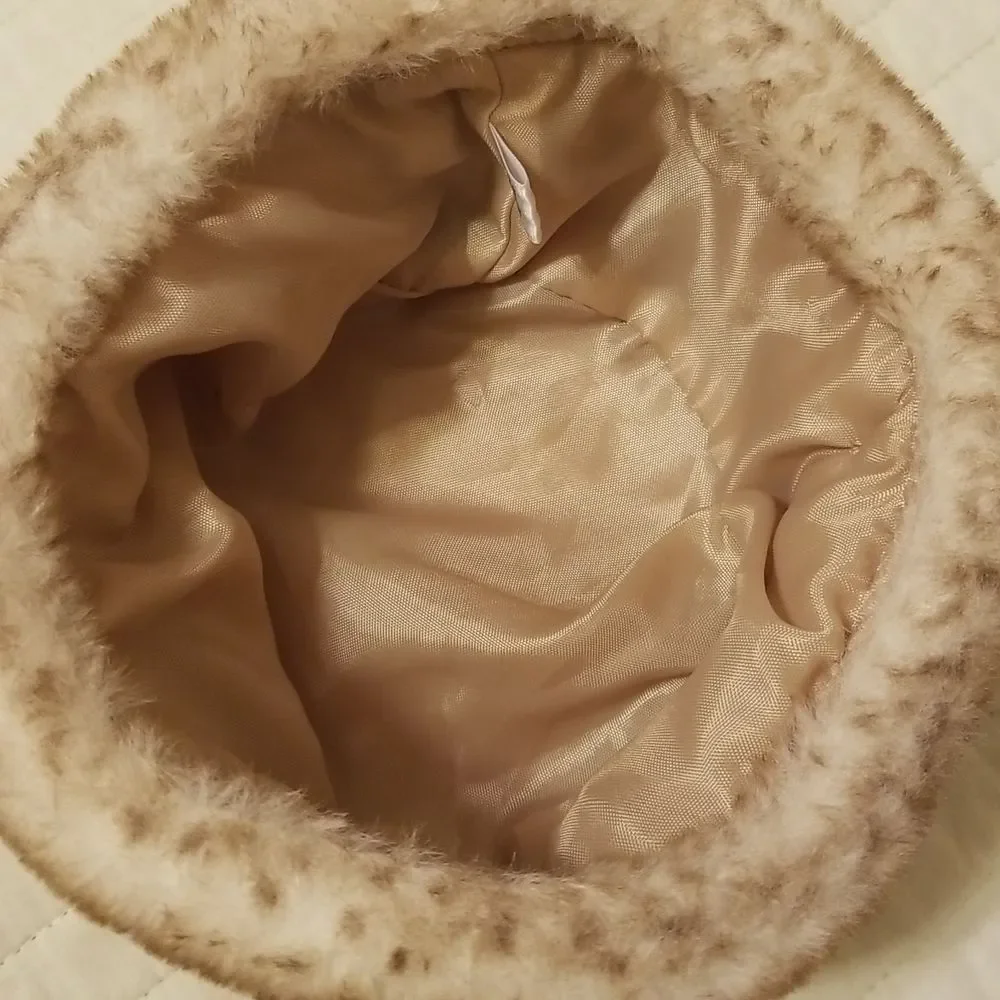 Child’s Beige Faux Fur Winter Hat | Soft & Cozy | EUC
